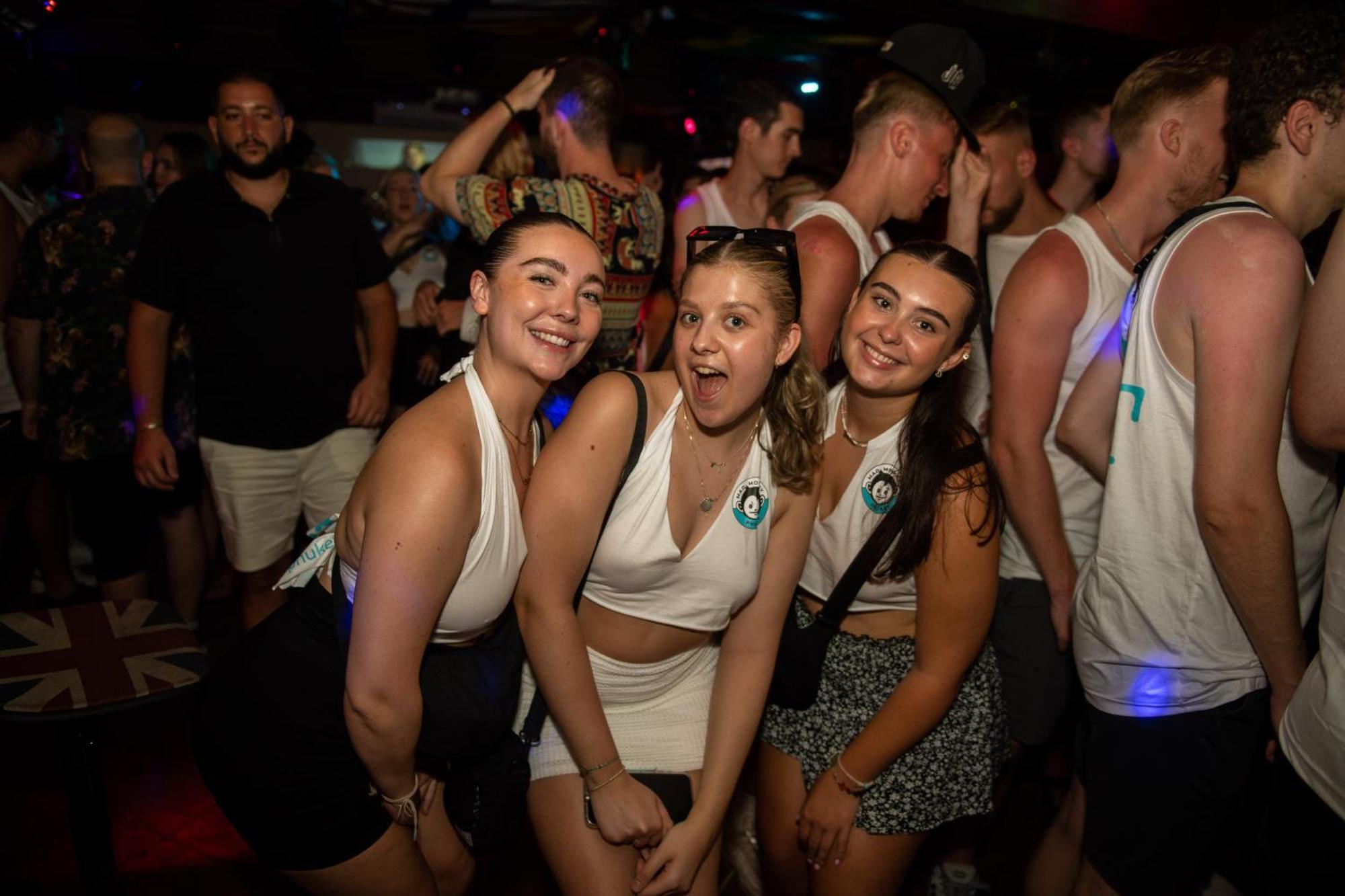 Хостел Mad Monkey Phuket Patong Экстерьер фото