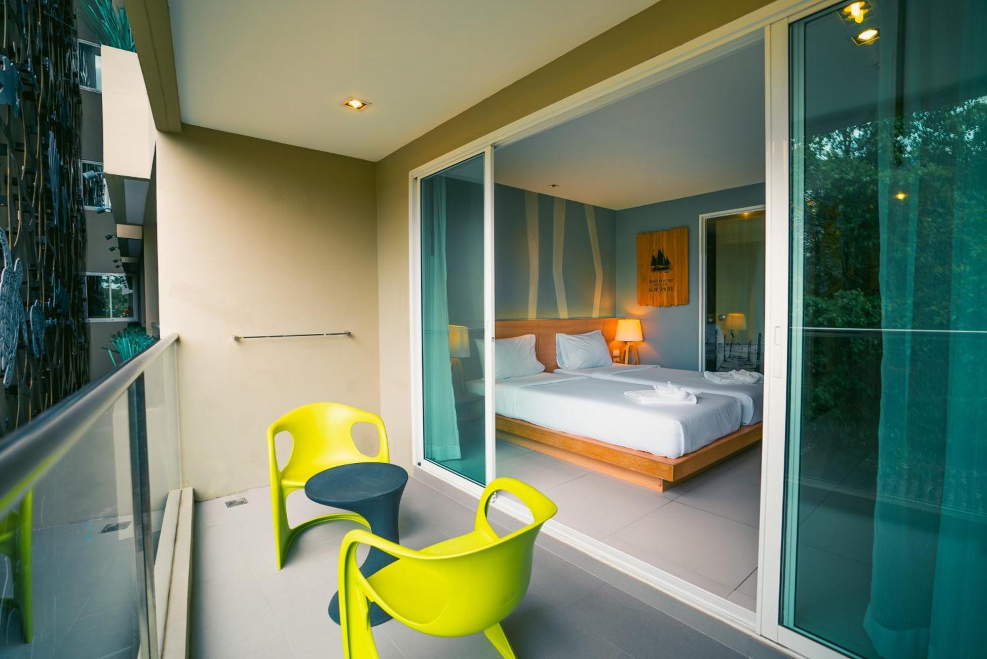 Хостел Mad Monkey Phuket Patong Экстерьер фото