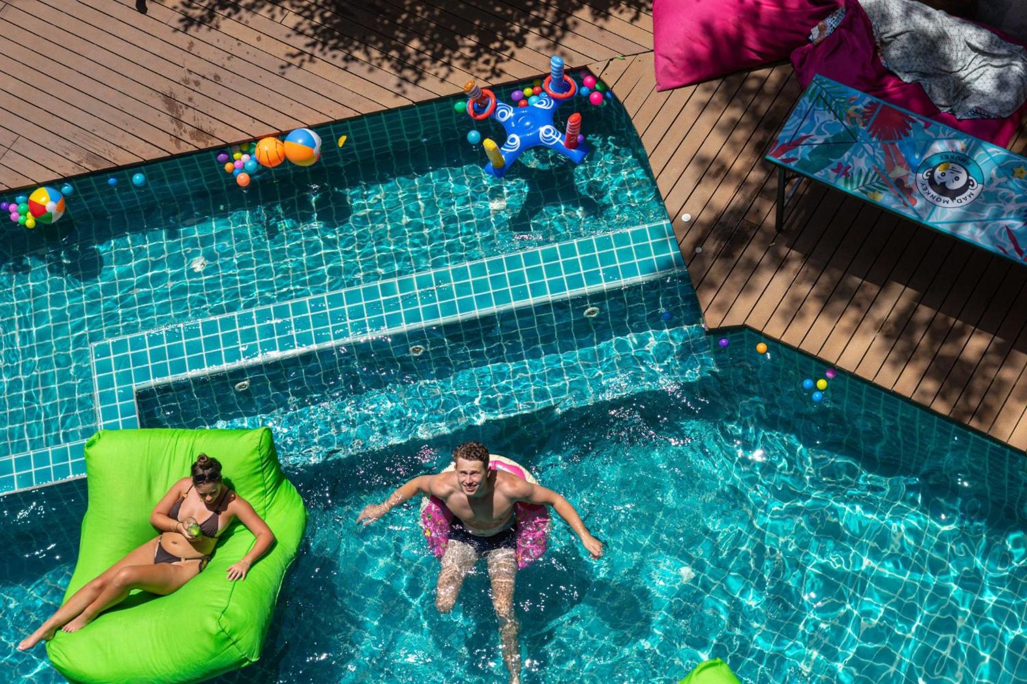 Хостел Mad Monkey Phuket Patong Экстерьер фото